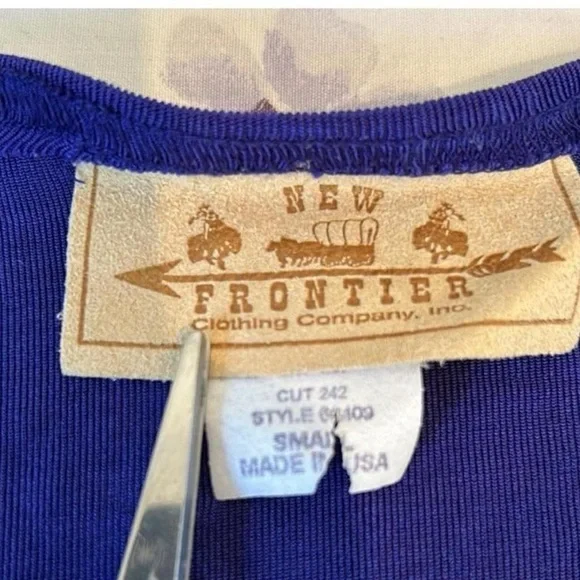 90s Vintage Western Punk New Frontier Clothing Company Cropped Studded Top - Picture 8 of 8